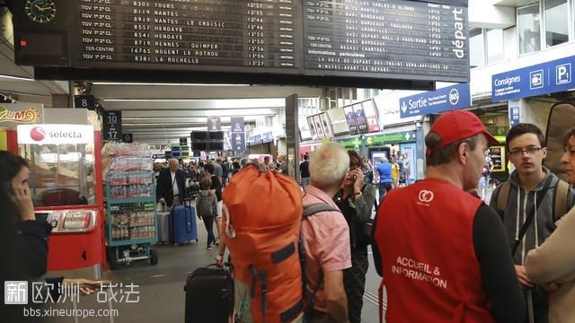 法国南部火灾！3千旅客被迫整夜滞留火车站